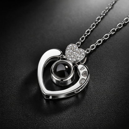 Collar que dice Te quiero en 100 idiomas