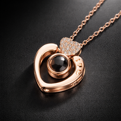 Collar que dice Te quiero en 100 idiomas